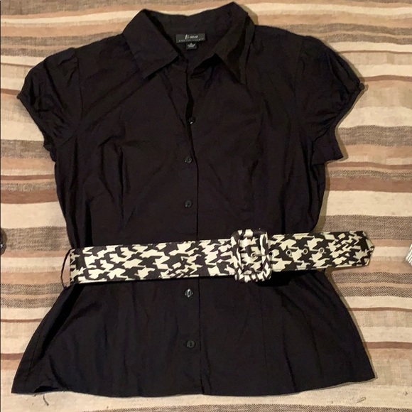 3 short sleeve blouses - Picture 4 of 8